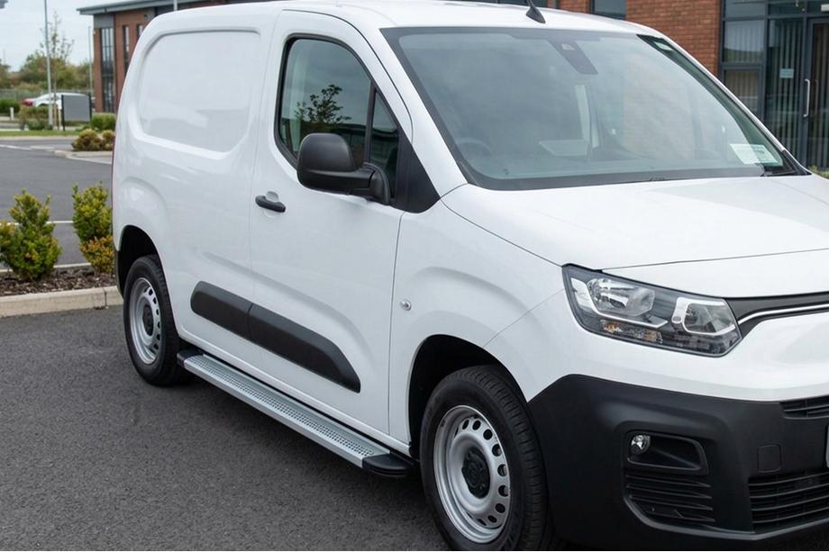 Opel Combo 2019- рр. Бокові пороги Maya V2 (2 шт., алюміній) Image