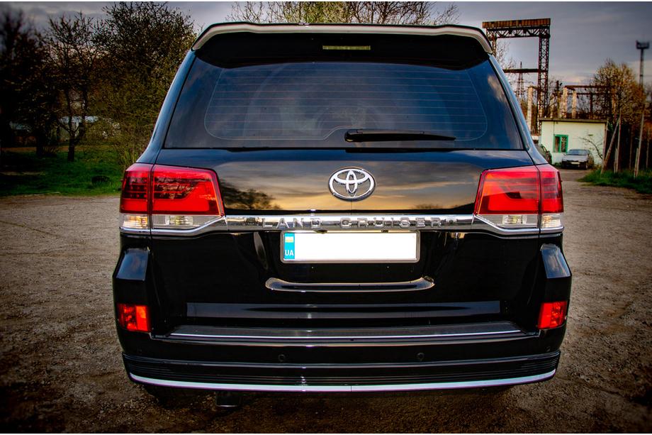 Toyota Land Cruiser 200 2007-2021 рр. Спойлер FullLed (2016+) Білий колір Фото 7