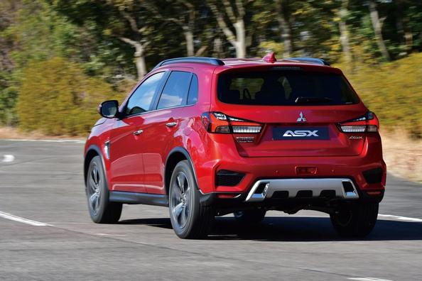 Оновлений компактний кросовер Mitsubishi ASX Фото 3
