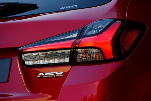 Оновлений компактний кросовер Mitsubishi ASX Фото 10
