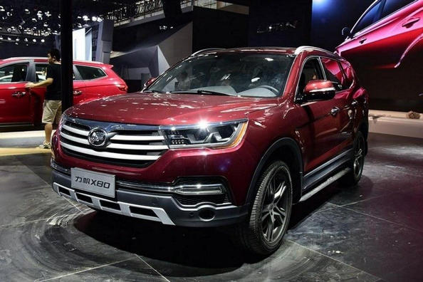 Повнопривідний семимісцевий кросовер Lifan X80