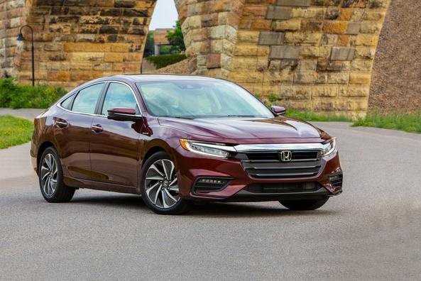 Третє покоління гібридного седана Honda Insight Фото 1