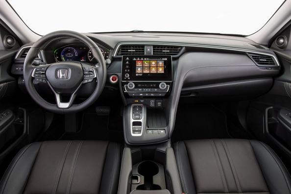 Третє покоління гібридного седана Honda Insight Фото 5