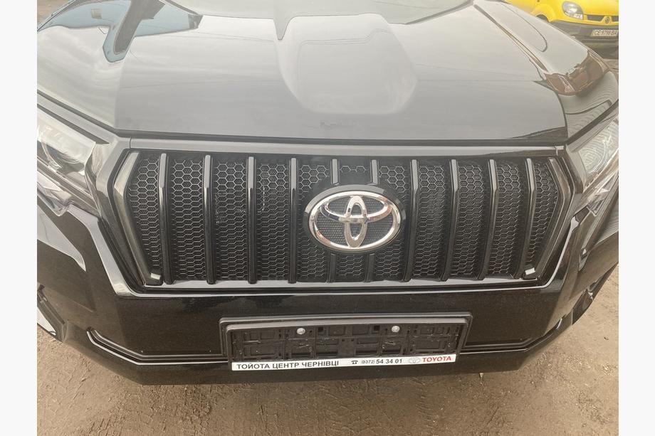 Toyota Land Cruiser Prado 150 2009-2023 рр. Решітка 2017↗ LED (Zeus Black, з Black віями) Фото 8