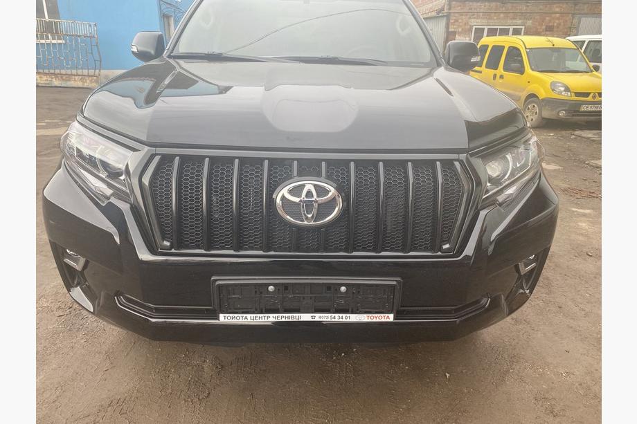 Toyota Land Cruiser Prado 150 2009-2023 рр. Решітка 2017↗ LED (Zeus Black, з Black віями) Фото 11