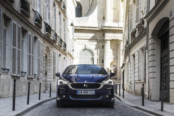 Оновлений п’ятидверний хетчбек Citroen DS5 Фото 11