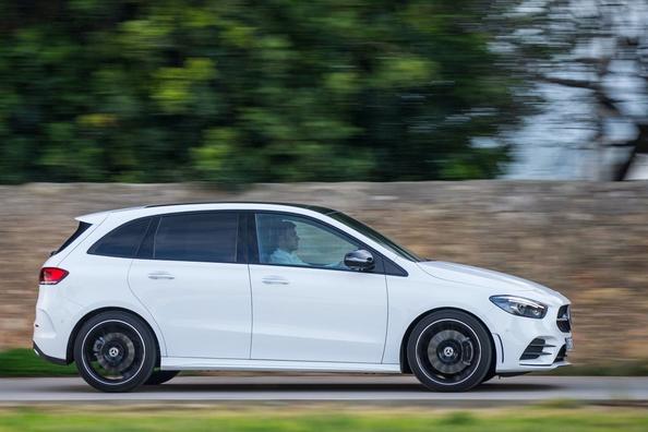 Субкомпактвэн третього покоління Mercedes-Benz B-Class Фото 11