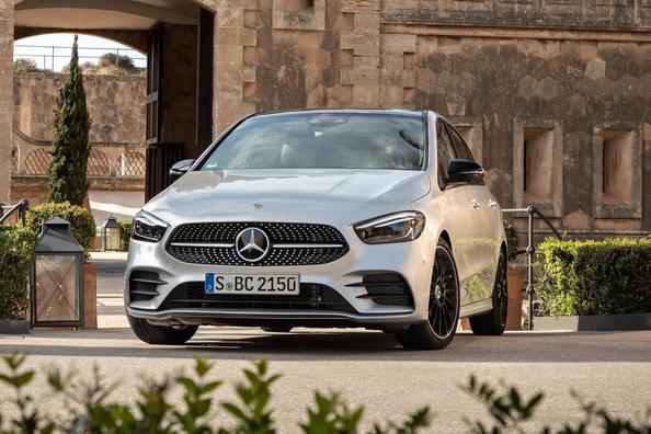 Субкомпактвэн третього покоління Mercedes-Benz B-Class Фото 13
