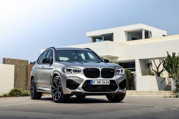 Повнопривідний заряджений кросовер BMW X3 M