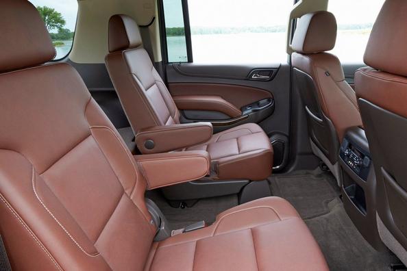 Огляд крупноразмерного позашляховика Chevrolet Suburban Фото 7