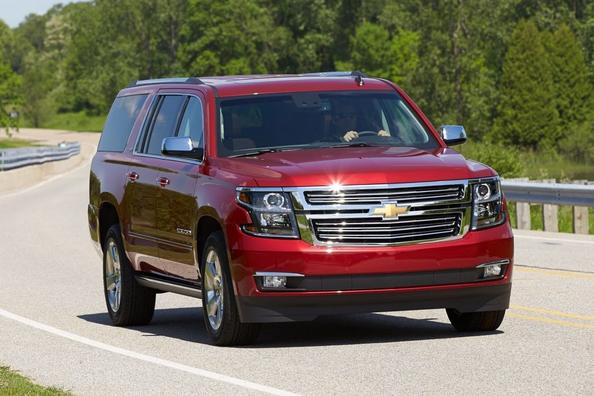 Огляд крупноразмерного позашляховика Chevrolet Suburban Фото 4