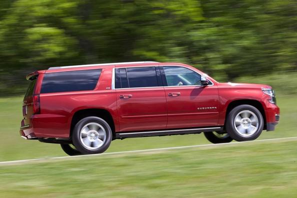 Огляд крупноразмерного позашляховика Chevrolet Suburban Фото 14