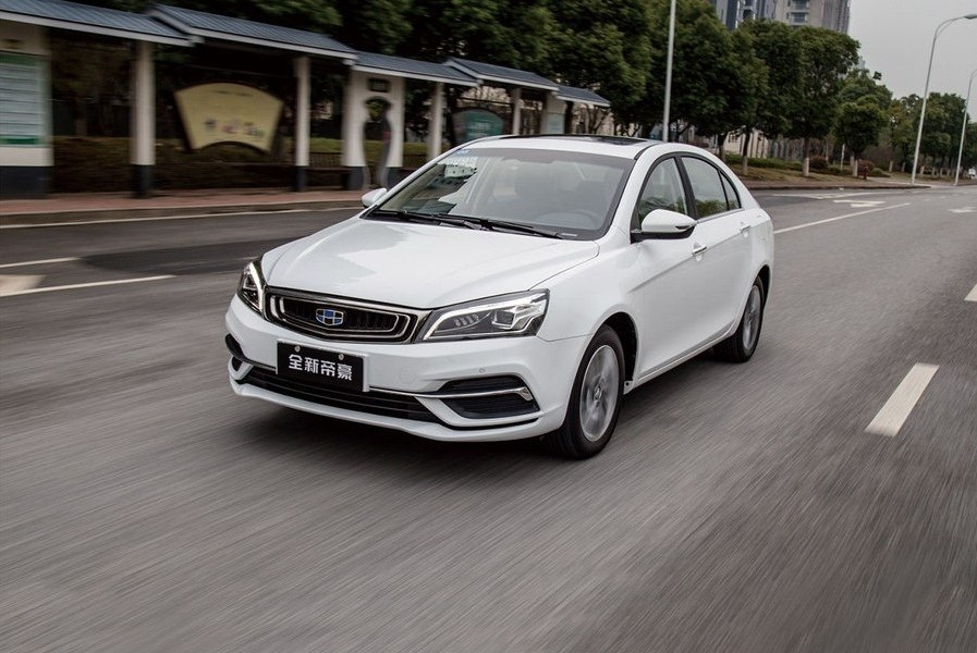 Огляд оновленого седана Geely Emgrand 7