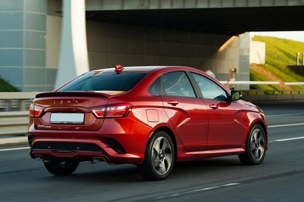Спортивна модифікація седана Lada Sport Vesta Фото 7