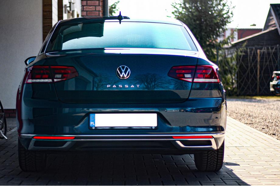 Volkswagen Passat B8 2015-2023 рр. Накладки на глушник OmsaLine SD/SW (2019+, 3 шт, нерж) Фото 4