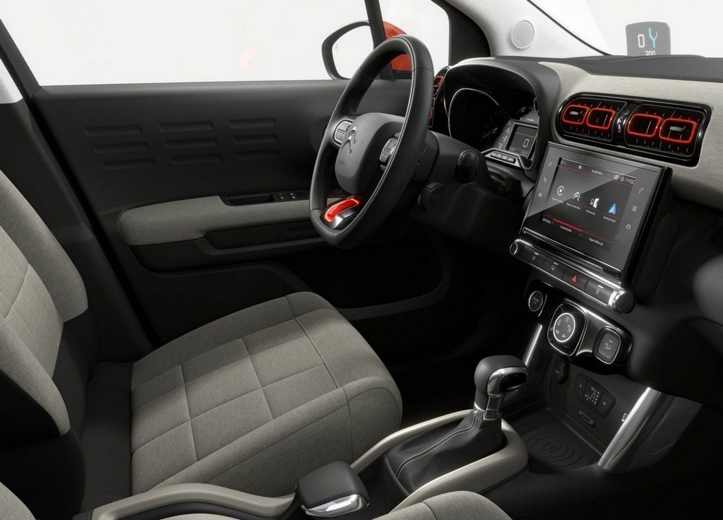 Компактний міський кросовер Citroen C3 Aircross
