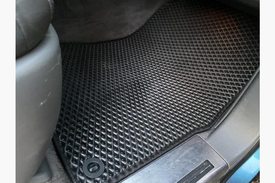 Toyota Land Cruiser 200 2007-2021 рр. Поліуретанові килимки (2007-2012, EVA, чорні) Фото 7
