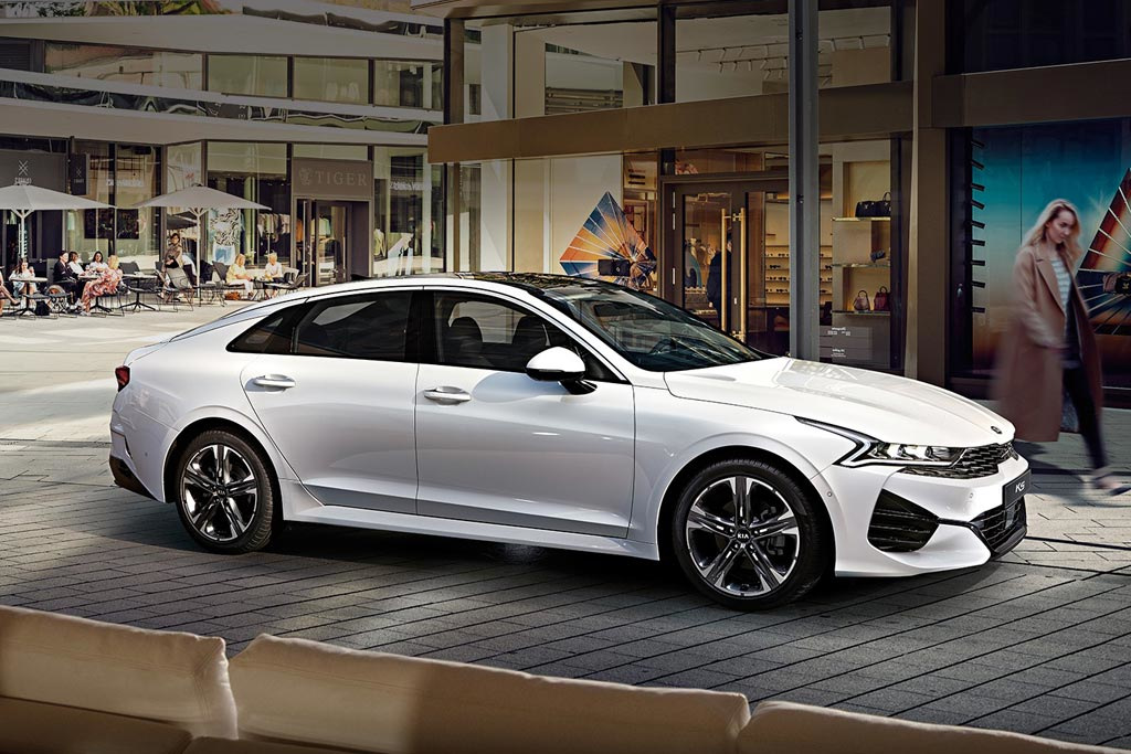 Нове покоління седана KIA Optima