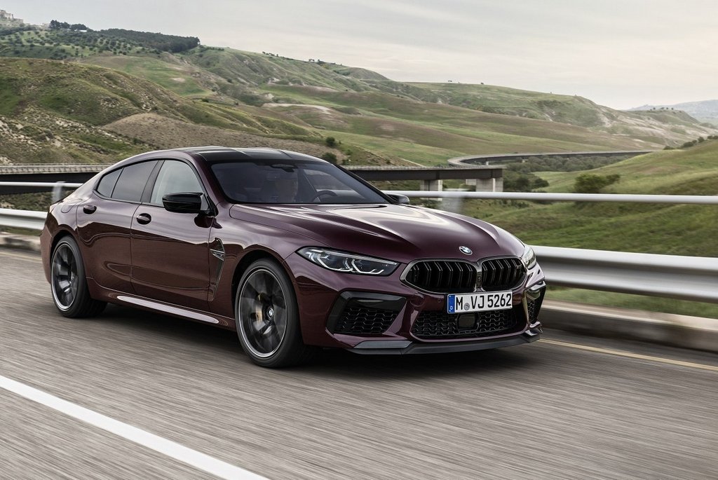 Огляд спортивного седана BMW M8 Gran Coupe