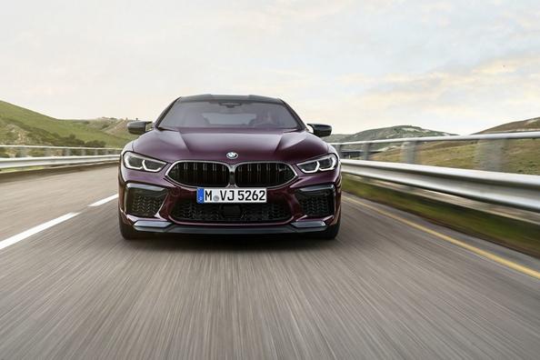 Огляд спортивного седана BMW M8 Gran Coupe Фото 5