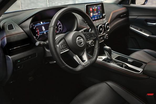 Огляд седана Nissan Sentra 2020 модельного року Фото 14