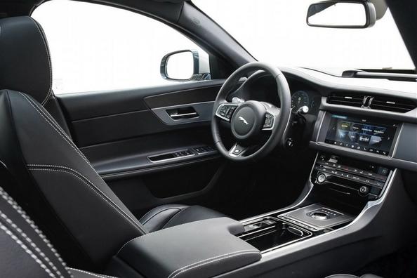Огляд преміального універсала Jaguar XF Sportbrake Фото 12