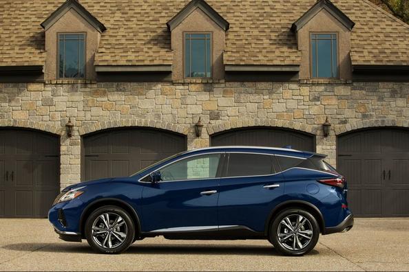 Огляд оновленого середньорозмірного кросовера Nissan Murano Фото 2