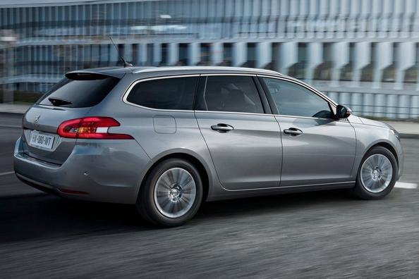 Огляд оновленого універсала Peugeot 308 SW Фото 7