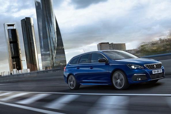 Огляд оновленого універсала Peugeot 308 SW Фото 1