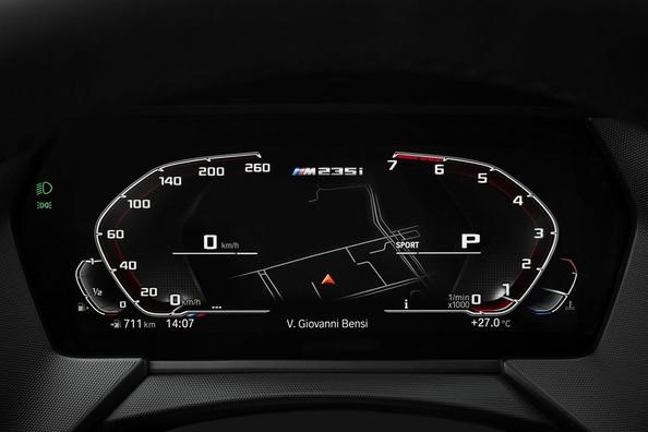 Огляд компактного седана BMW 2 Series Gran Coupe Фото 11