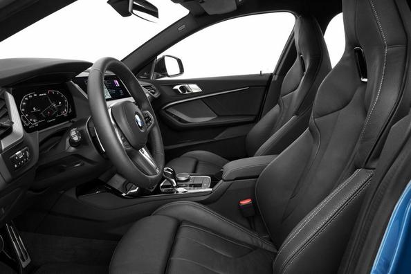 Огляд компактного седана BMW 2 Series Gran Coupe Фото 12