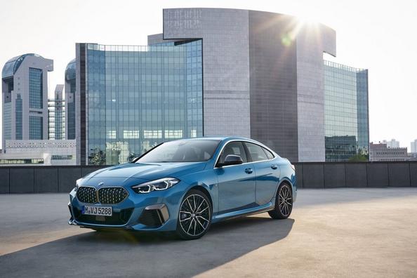 Огляд компактного седана BMW 2 Series Gran Coupe Фото 1