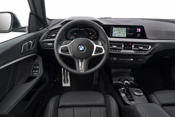 Огляд компактного седана BMW 2 Series Gran Coupe Фото 10