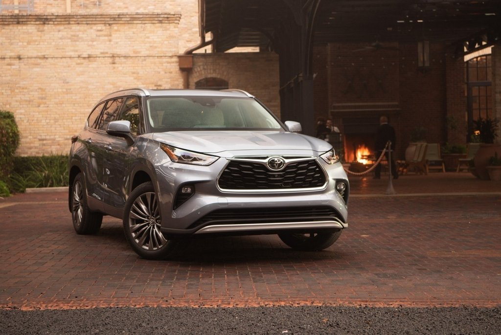 Нове покоління кросовера Toyota Highlander