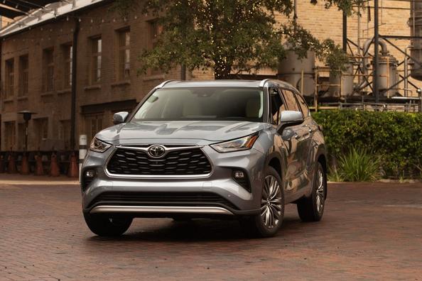 Нове покоління кросовера Toyota Highlander