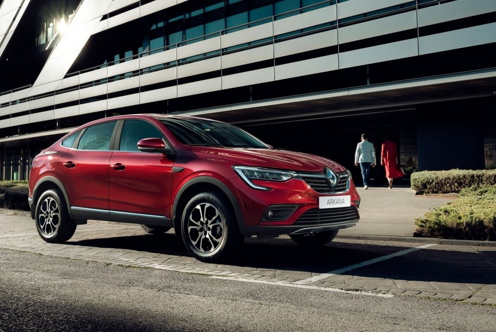 Огляд компактного кросовера Renault Arkana