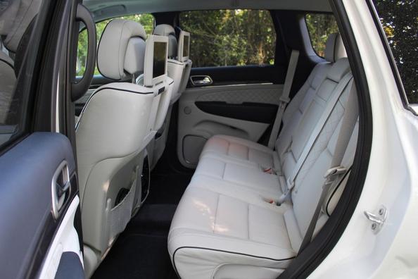Огляд преміального позашляховика Jeep Grand Cherokee Фото 14