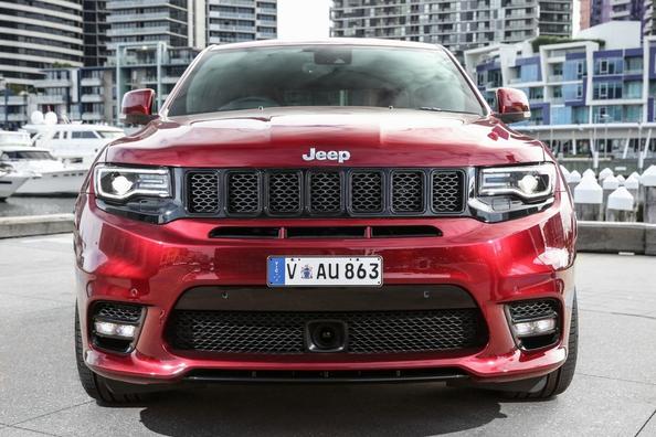 Огляд преміального позашляховика Jeep Grand Cherokee Фото 5