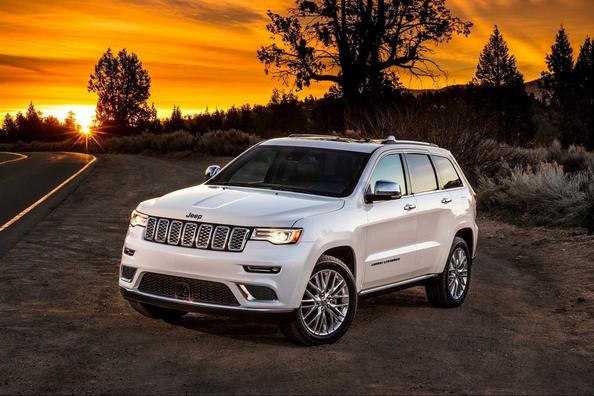 Огляд преміального позашляховика Jeep Grand Cherokee Фото 2