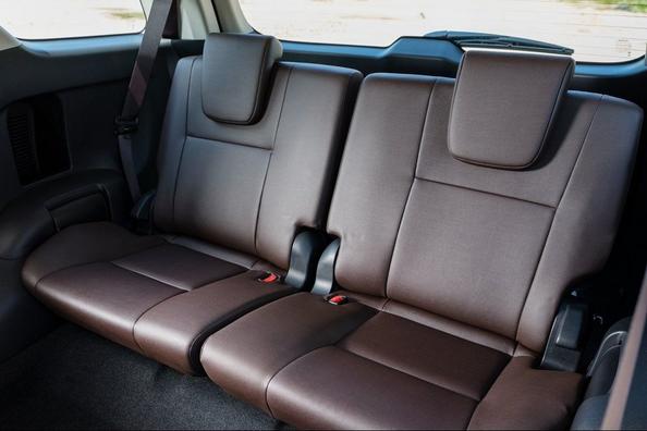 Огляд рамного позашляховика Toyota Fortuner Фото 15
