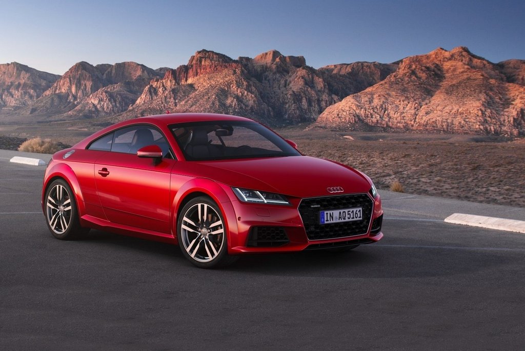 Огляд оновленого купе Audi TT Coupe