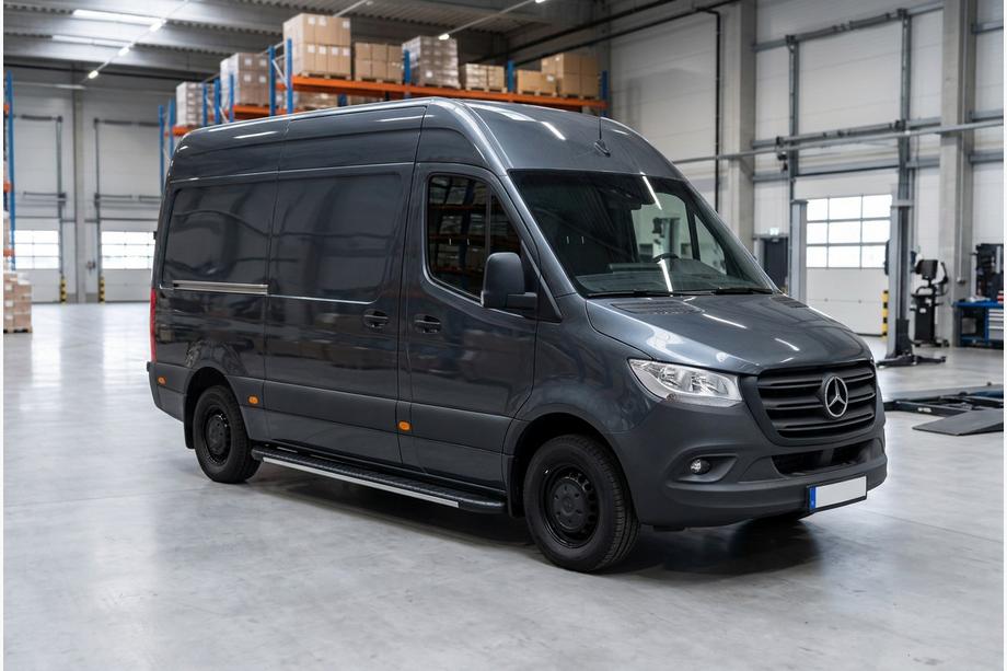 Mercedes Sprinter W907/W910 2018- рр. Бокові пороги Bosphorus Grey (2 шт., алюміній) Image