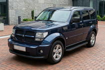 Dodge Nitro 2006-2011 рр. Бокові пороги Tayga Black (2 шт., алюміній) фото 1