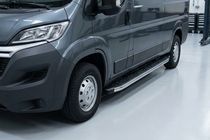 Fiat Ducato 2006-2025 рр. Бокові пороги BlackLine (2 шт., алюміній) фото 1