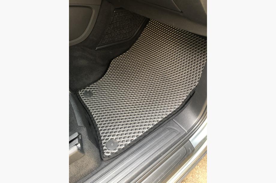 Audi Q7 2005-2015 рр. Килимки EVA (чорні) Фото 15