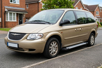 Chrysler Voyager 2001-2007 рр. Бокові пороги Allmond Grey (2 шт., алюміній) фото 1