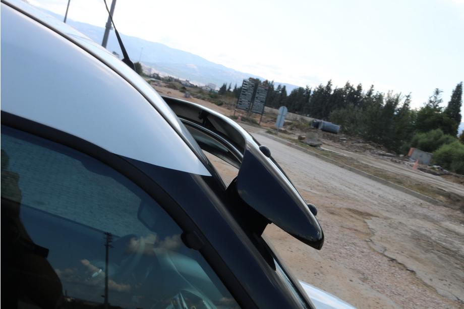 Opel Combo 2012-2018 рр. Козирьок на лобове скло (чорний глянець, 5мм) Фото 6