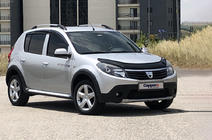 Dacia Sandero 2007-2013 рр. Дефлектор капоту (EuroCap) фото 4