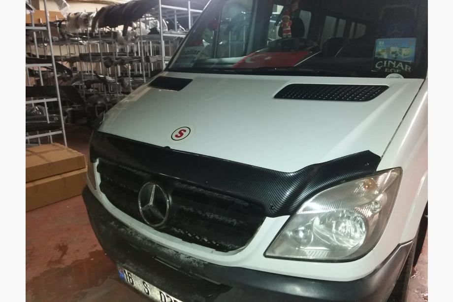 Mercedes Sprinter W906 2006-2018 рр. Дефлектор капоту під карбон 2006-2013 (EuroCap) Фото 5