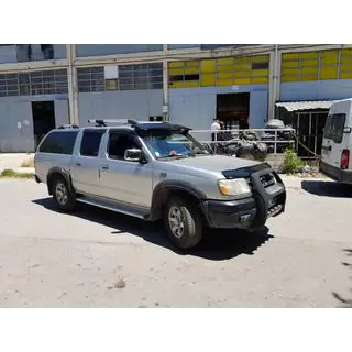 Козирьок на лобове скло (чорний глянець, 5мм) Nissan NP300 1999-2015 рр. фото 3
